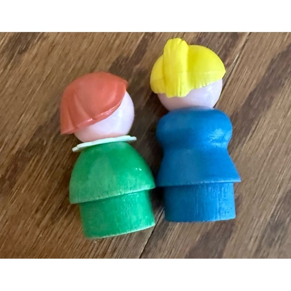 Vintage Fisher Price Little People Wooden Blond Mom Brown Hair Freckles Daughter - Picture 2 of 2